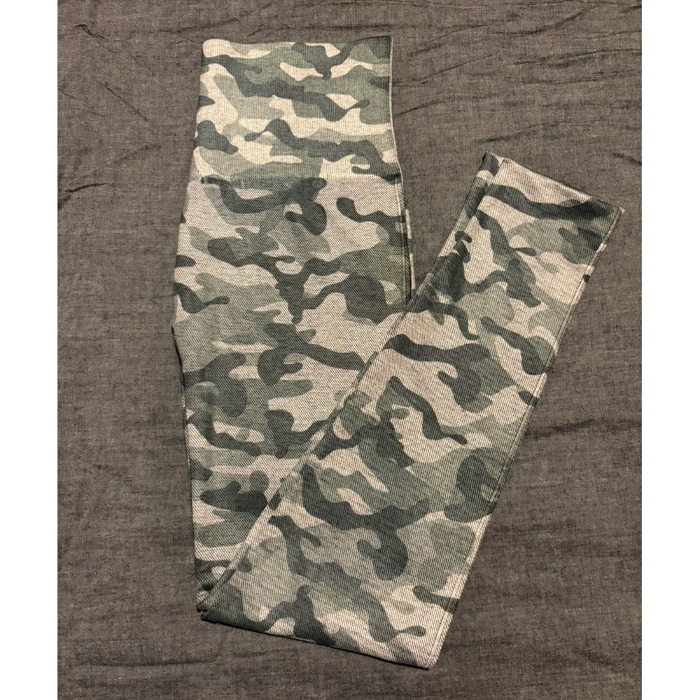 Women's Camo Print Leggings